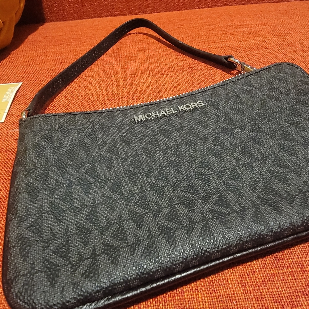 NWT ☆ Michael Kors Jetset large Travel Wristlet